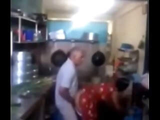 Srilankan chacha making out his maid respecting kitchen quickly